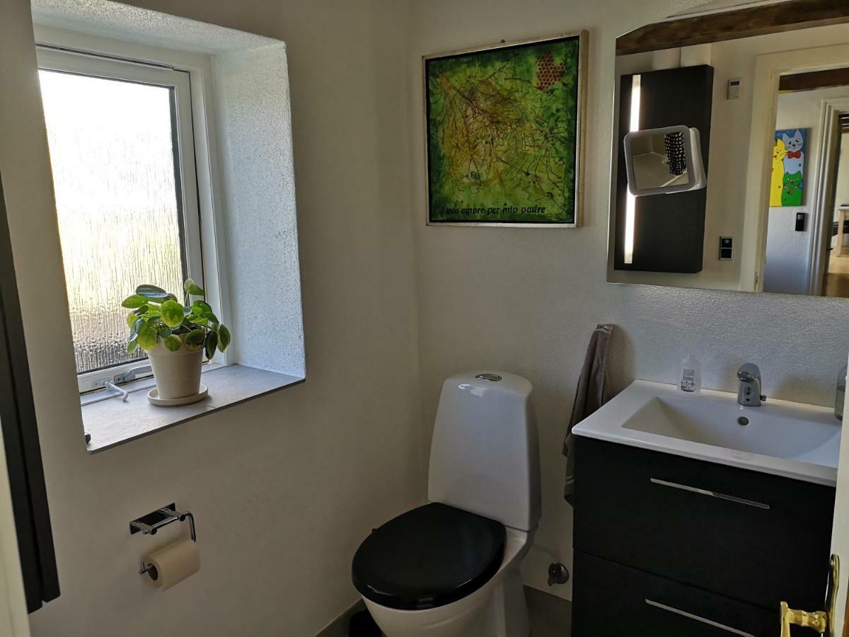 Commuter Room For One Or Two People Munkebo Esterno foto