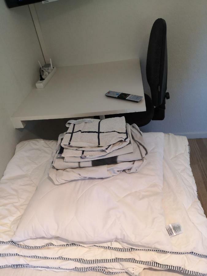 Commuter Room For One Or Two People Munkebo Esterno foto