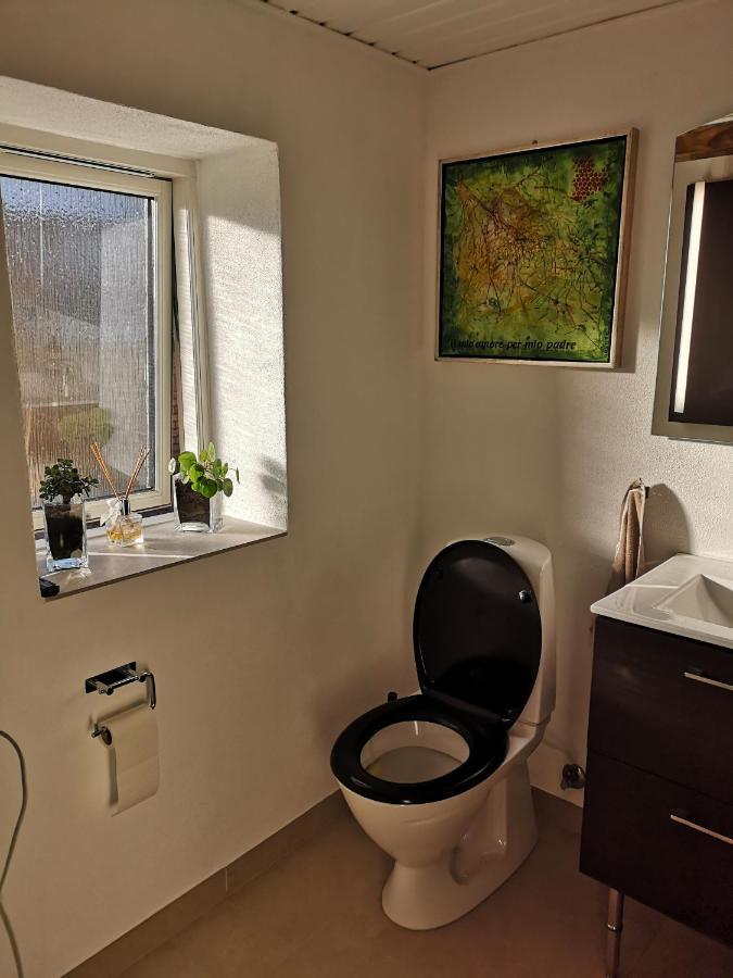 Commuter Room For One Or Two People Munkebo Esterno foto
